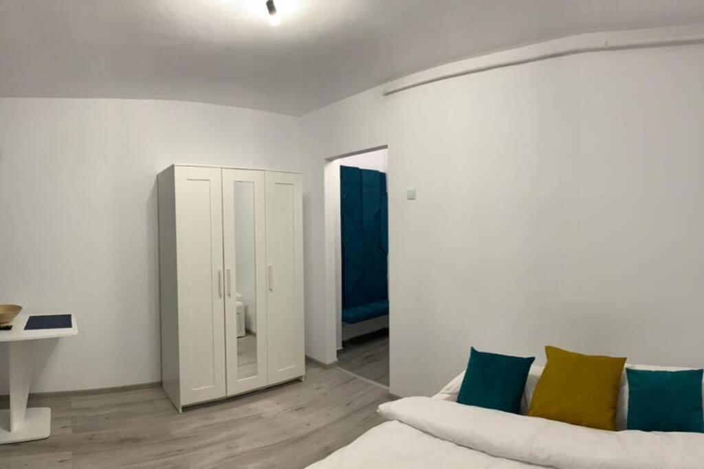Cozy Studio Apartament Zalău Extérieur photo